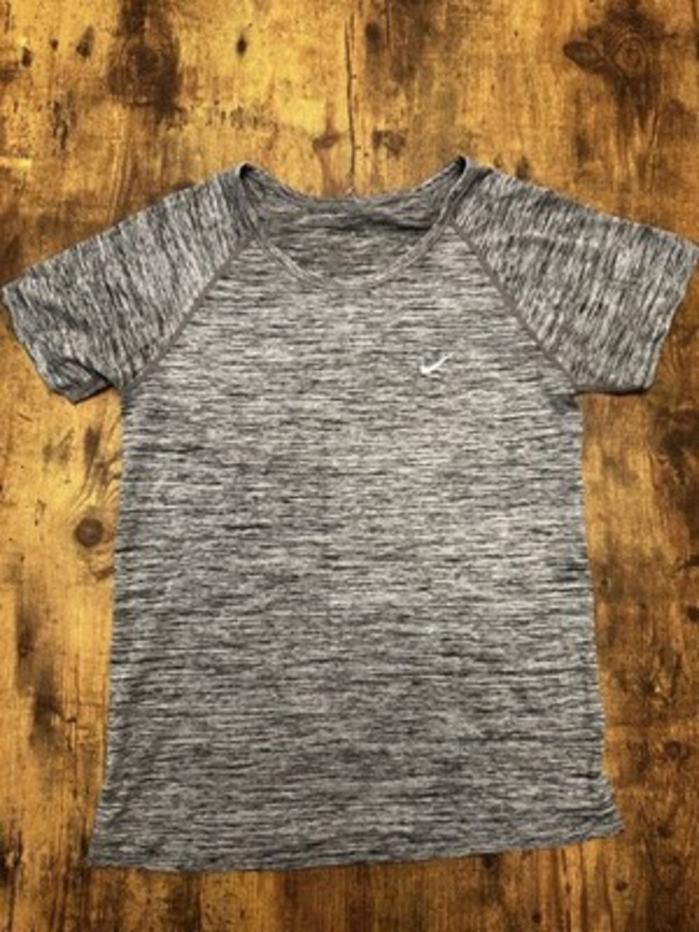 Nike Women's Heather Gray Raglan Sleeve Athletic Training T-Shirt